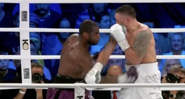 Дюбуа: Єдиний удар нижче пояса вчора отримав я Дюбуа: Єдиний удар нижче пояса вчора отримав я