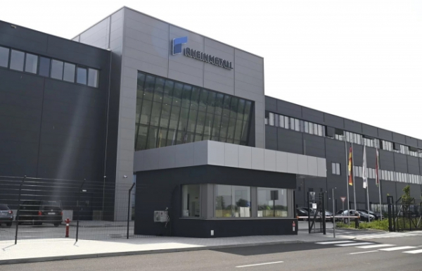 В Угорщині відкрили німецький завод бронетехніки Rheinmetall В Угорщині відкрили німецький завод бронетехніки Rheinmetall