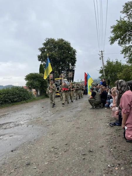  На Рахівщині провела в останню дорогу полеглого за Україну Павла Тулайдана 