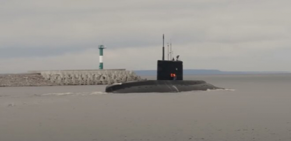 З'явилися фото пошкоджень підводного човна ВМФ РФ "Ростов-на-Дону" після ракетного удару України
З'явилися фото пошкоджень підводного човна ВМФ РФ "Ростов-на-Дону" після ракетного удару України