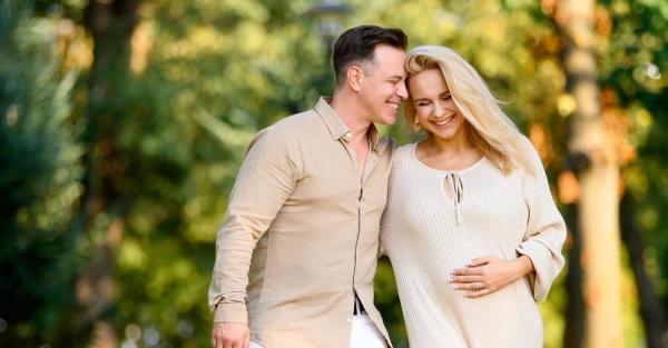 Ребрик відповіла хейтерам, які вважають її вагітність бажанням чоловіка "відкосити від армії" Ребрик відповіла хейтерам, які вважають її вагітність бажанням чоловіка "відкосити від армії"