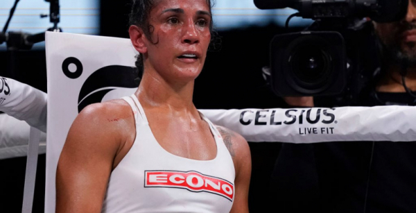 Аманда Серрано захистила титули чемпіонки у напівлегкій вазі у 12-раундовому бою проти Даніли Рамос