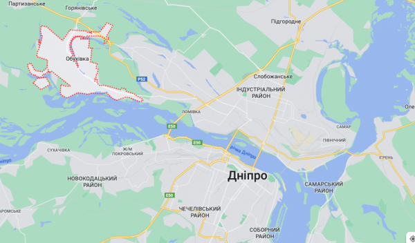 
Дніпро. Ракетний удар РФ припав по Обухівці за містом, з'явилися фото та відео наслідків 