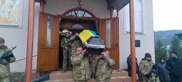 Перечинська громада попрощалася з полеглим Героєм Володимиром Кушніром (ФОТО) Перечинська громада попрощалася з полеглим Героєм Володимиром Кушніром (ФОТО)