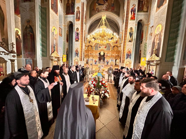 В Мукачеві попрощалися із захисником Іваном Савельєвим