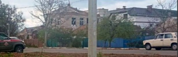 
Вибухи у Скадовську. Ракетним ударом знищено будинок з "важливими дядьками" з Росії — фото 