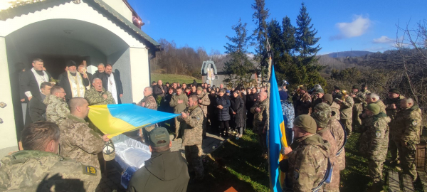 На Закарпатті попрощалися з полеглим Героєм Романом Куцкіром (ФОТО)