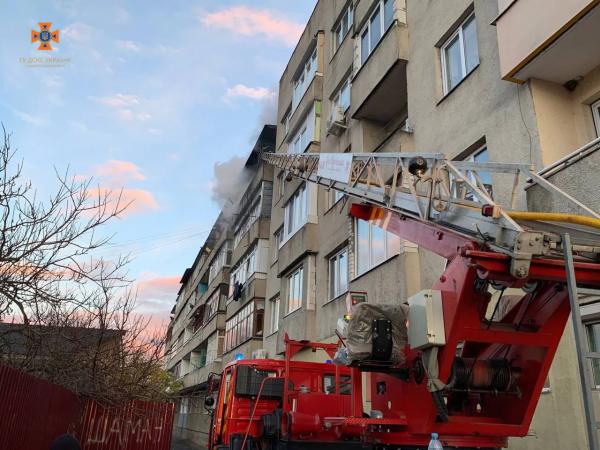  У Мукачеві на пожежі в квартирі 5-поверхівки загинула 72-річна жінка 