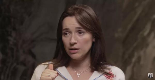 Зірка "Орла і Решки" Анастасія Коротка вперше розповіла про самогубство сестри