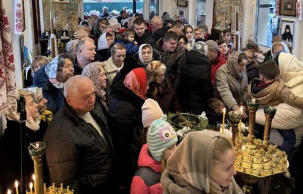 Закарпаття святкує Водохреща: В Ужгороді воду освячували владика Врасонофій та владика Ніл (ФОТО)