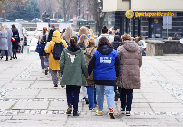 "Не свято весни, квітів та жіночності": в Ужгороді відзначили Міжнародний день боротьби за права жінок (ФОТО)
