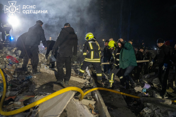 Росія "шахедами" атакувала Одесу: є загиблі та травмовані (ФОТО, ВІДЕО) Росія "шахедами" атакувала Одесу: є загиблі та травмовані (ФОТО, ВІДЕО)