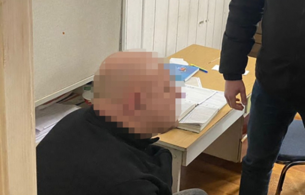 $2 тис за фіктивну інвалідність: Закарпатському лікарю-члену ВЛК загрожує до 10 років ув'язнення $2 тис за фіктивну інвалідність: Закарпатському лікарю-члену ВЛК загрожує до 10 років ув'язнення