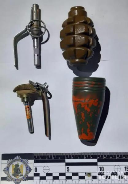  У Мукачеві вилучили з незаконного обігу бойові гранати та набої до автоматичної зброї 