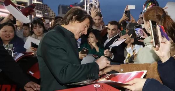 На закритті Олімпіади-2024 Том Круз стрибне з парашутом На закритті Олімпіади-2024 Том Круз стрибне з парашутом