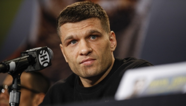 Дерев’янченко: Після операції подумав про наших військових. Мені просто “підшили” біцепс. А в цей момент хтось розплющує очі і бачить, що у нього немає ноги чи руки Дерев’янченко: Після операції подумав про наших військових. Мені просто “підшили” біцепс. А в цей момент хтось розплющує очі і бачить, що у нього немає ноги чи руки