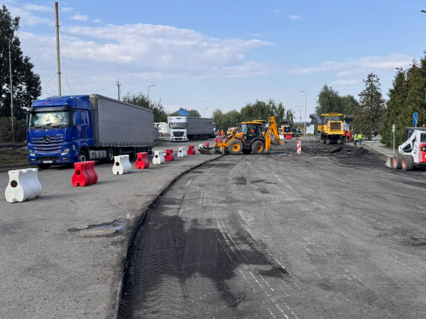  На КПП «Чоп-Захонь» частково обмежать рух автомобілів на виїзд з України 