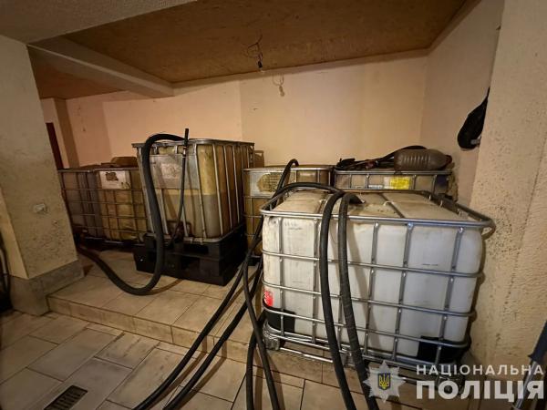  На Закарпатті затримали групу осіб, причетних до масштабної схеми розкрадання палива із тепловозів Укрзалізниці 