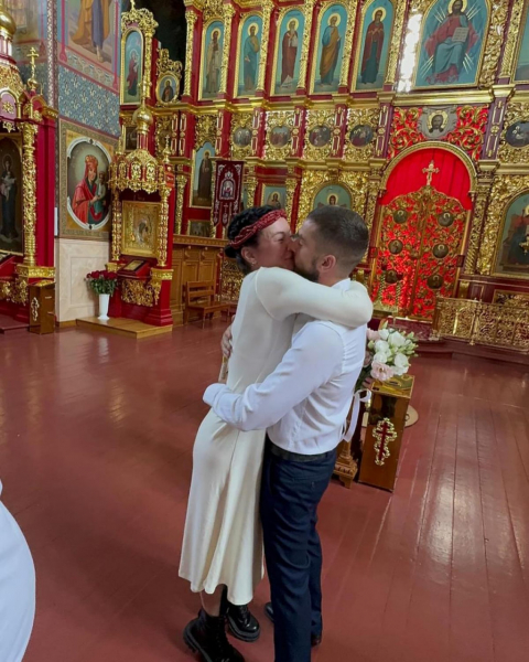 Анастасія Приходько спростувала чутки про друге вінчання з чоловіком 