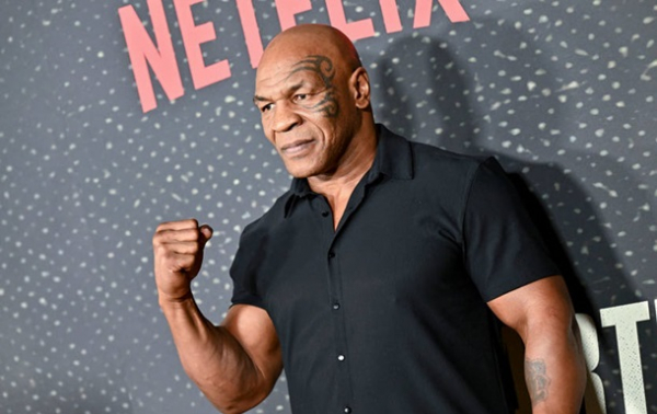 Майк Тайсон пригрозив блогеру перед боєм Майк Тайсон пригрозив блогеру перед боєм