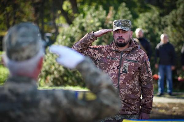  В Ужгороді провели в останню земну дорогу 47-річного захисника, сержанта Олексія Тімірязєва 