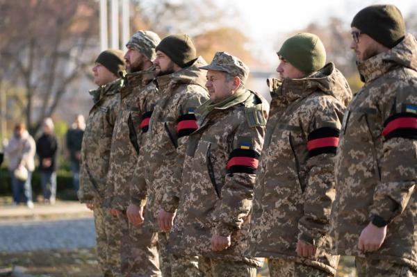  В Ужгороді попрощалися із 36-річним полеглим воїном Володимиром Бондаренком 