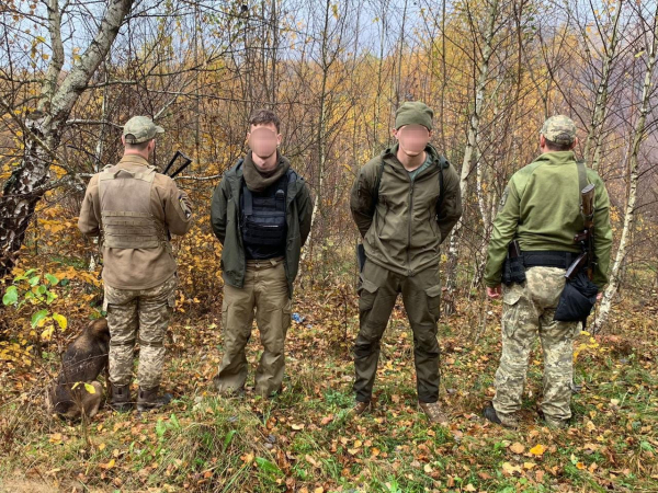  На Закарпатті затримали двох ухилянтів, які чотири дні блукали горами 