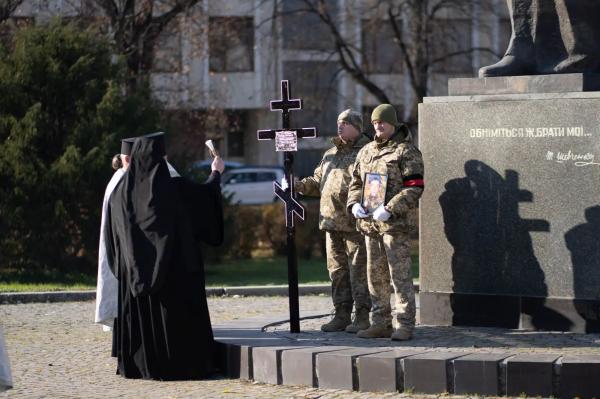  В Ужгороді попрощалися із 36-річним полеглим воїном Володимиром Бондаренком 