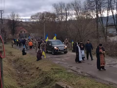  На Закарпатті попрощалися із захисником України Володимиром Чекетою 