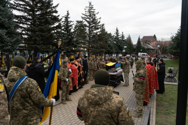  В Ужгороді 28 січня, попрощалися із 46-річним старшим солдатом Мекою Яшковичем 