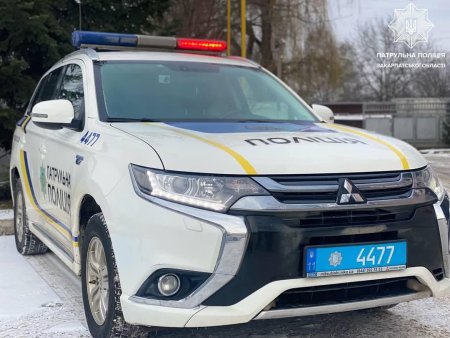  Керування автомобілем у сніжну погоду вимагає особливої обережності та навичок 