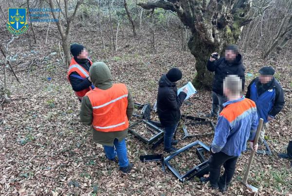  З лопатами та у формі залізничників: на Ужгородщині викрили нову схему переправлення чоловіків через кордон 