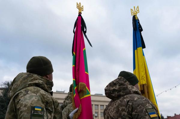  В Ужгороді провели в останню дорогу полеглого на війні прикордонника Дмитра Цацуру 