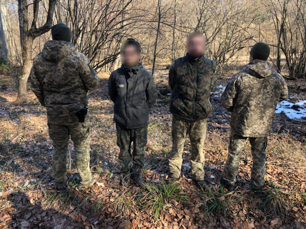 На Закарпатті затримали трійку правопорушників: переправника, його &laquo;стажера&raquo; та їхнього &laquo;клієнта&raquo; 
