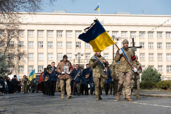  Ужгород провів в останню земну дорогу 39-річного військовослужбовця, солдата, стрільця-зенітника Ярослава Малюка 