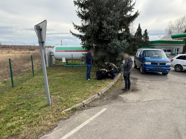  На Закарпатті правоохоронці викрили угруповання, яке переправляло осіб через кордон 