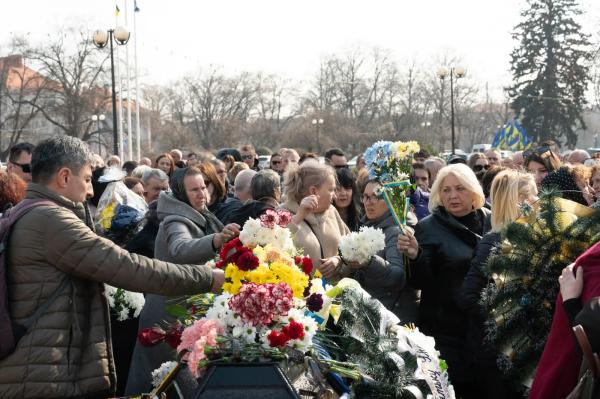  Ужгород провів в останню земну дорогу 39-річного військовослужбовця, солдата, стрільця-зенітника Ярослава Малюка 