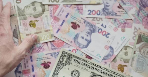 Нас знову лякають дефолтом: як можливе банкрутство країни позначиться на житті українців