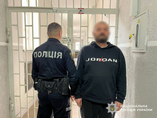 На Мукачівщині батько під час сварки намагався ножем вбити свого 22-річного сина 