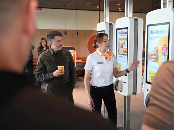  У Мукачеві відкрили McDonald’s: як виглядає, графік роботи та чи буде доставка 