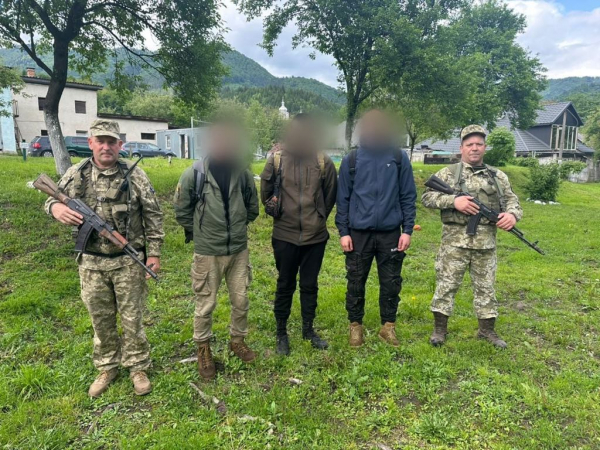  Трьох порушників кордону відшукали закарпатські прикордонники у високогір’ї за допомогою безпілотника 