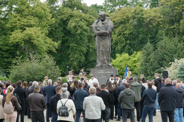  Ужгород провів в останню путь 40-річного захисника, солдата Василя Чурговича 