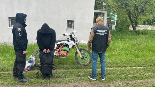  На Закарпатті прикордонники затримали організатора переправлення в Румунію військовозобов’язаної особи 