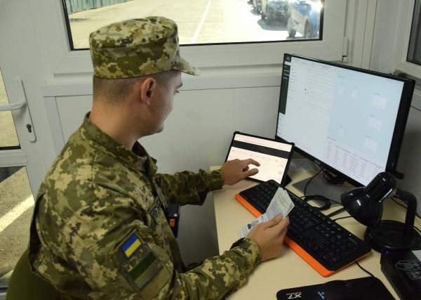  На кордоні зі Словаччиною затримали розшукуваного Нацполіцією правопорушника 