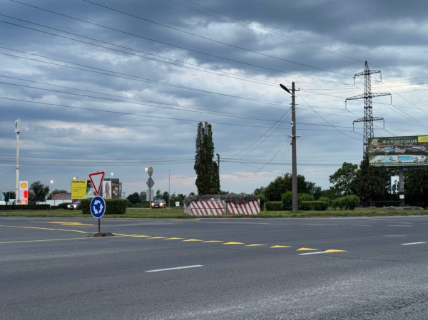  У Мукачеві облаштовують нову кільцеву розв’язку для покращення дорожнього руху 