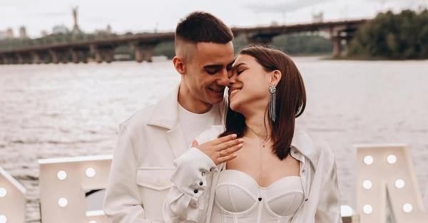 Співак SAMCHUK зробив пропозицію коханій