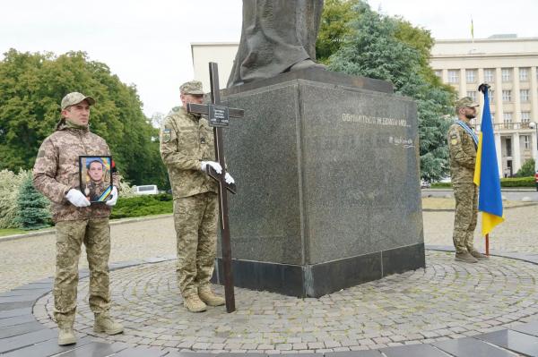  Ужгород провів в останню путь 40-річного захисника, солдата Василя Чурговича 