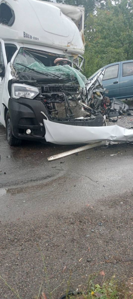  Масштабна аварія на Берегівщині: зіткнулися кілька авто, є постраждалі 
