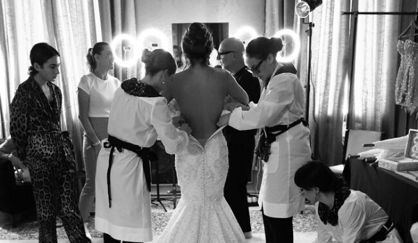 Лорен Санчес вийшла заміж за Джеффа Безоса у сукні Dolce & Gabbana, натхненній образом Софі Лорен