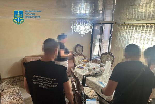  На Рахівщині викрито схему незаконного переправлення чоловіків призовного віку через держкордон до Румунії 